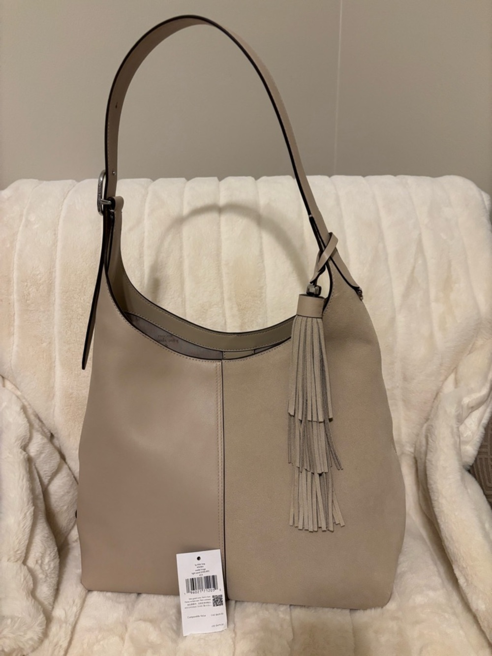 NWT Kate Spade 454 Women’s Taupe Suede Fringe Shoulder Bag with Tassel Detail